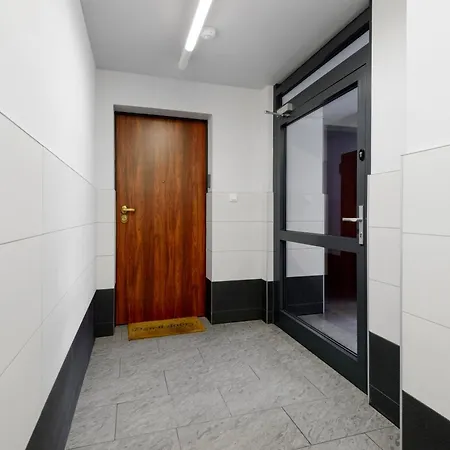 Kozielska Z Pieknym Ogrodem I Tarasem * Gliwice