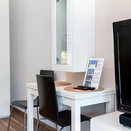 Kozielska Z Pieknym Ogrodem I Tarasem * Gliwice