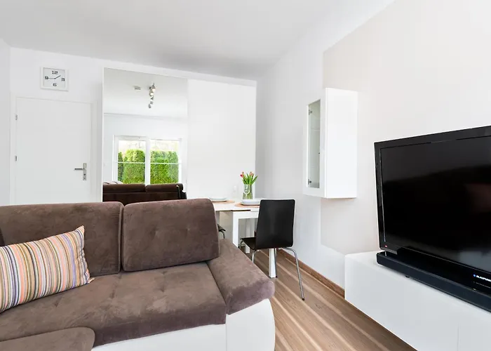 Appartamento Kozielska Z Pieknym Ogrodem I Tarasem